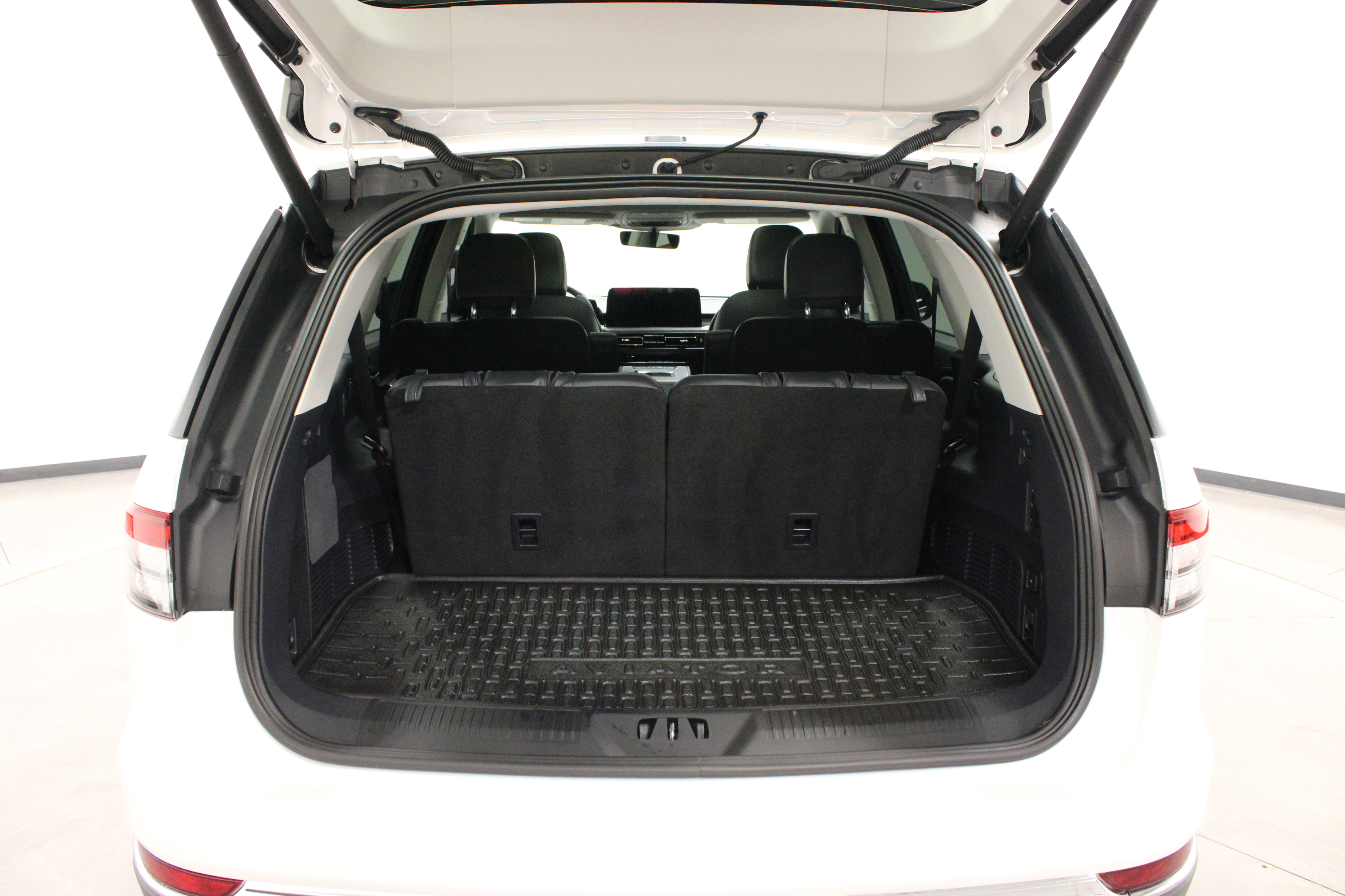 Used 2025 Lincoln Aviator AWD w/ Equipment Group 101A image 13