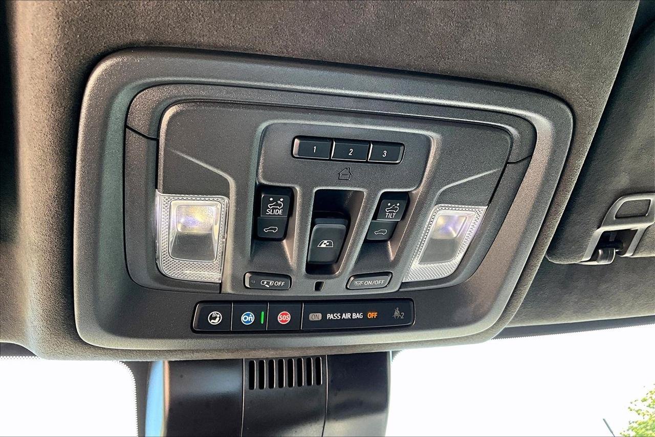 Used 2025 GMC Sierra 2500 AT4X AWD/4WD image 17
