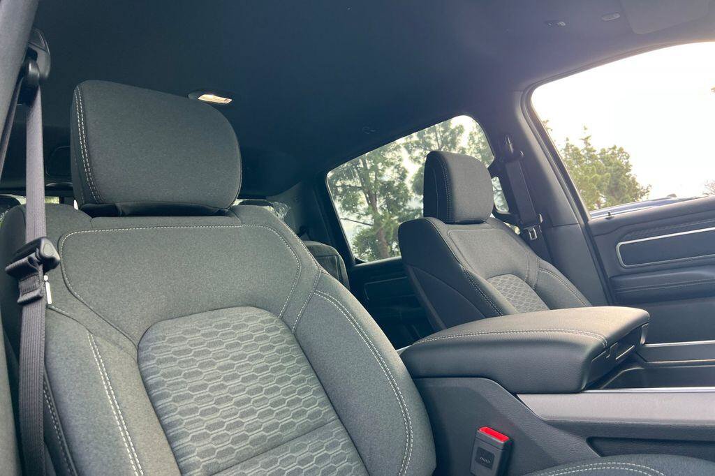 New 2026 RAM 1500 Big Horn AWD/4WD image 16
