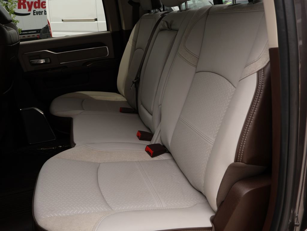 Used 2025 RAM 2500 Laramie AWD/4WD image 17