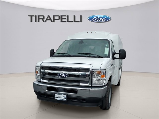New 2026 Ford E-350 and Econoline 350 Super Duty image 1