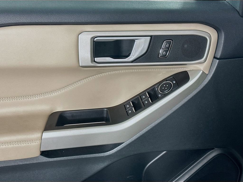 Used 2023 Ford Explorer XLT RWD image 24