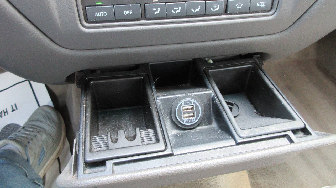 Used 2007 Lincoln Town Car Signature RWD image 38