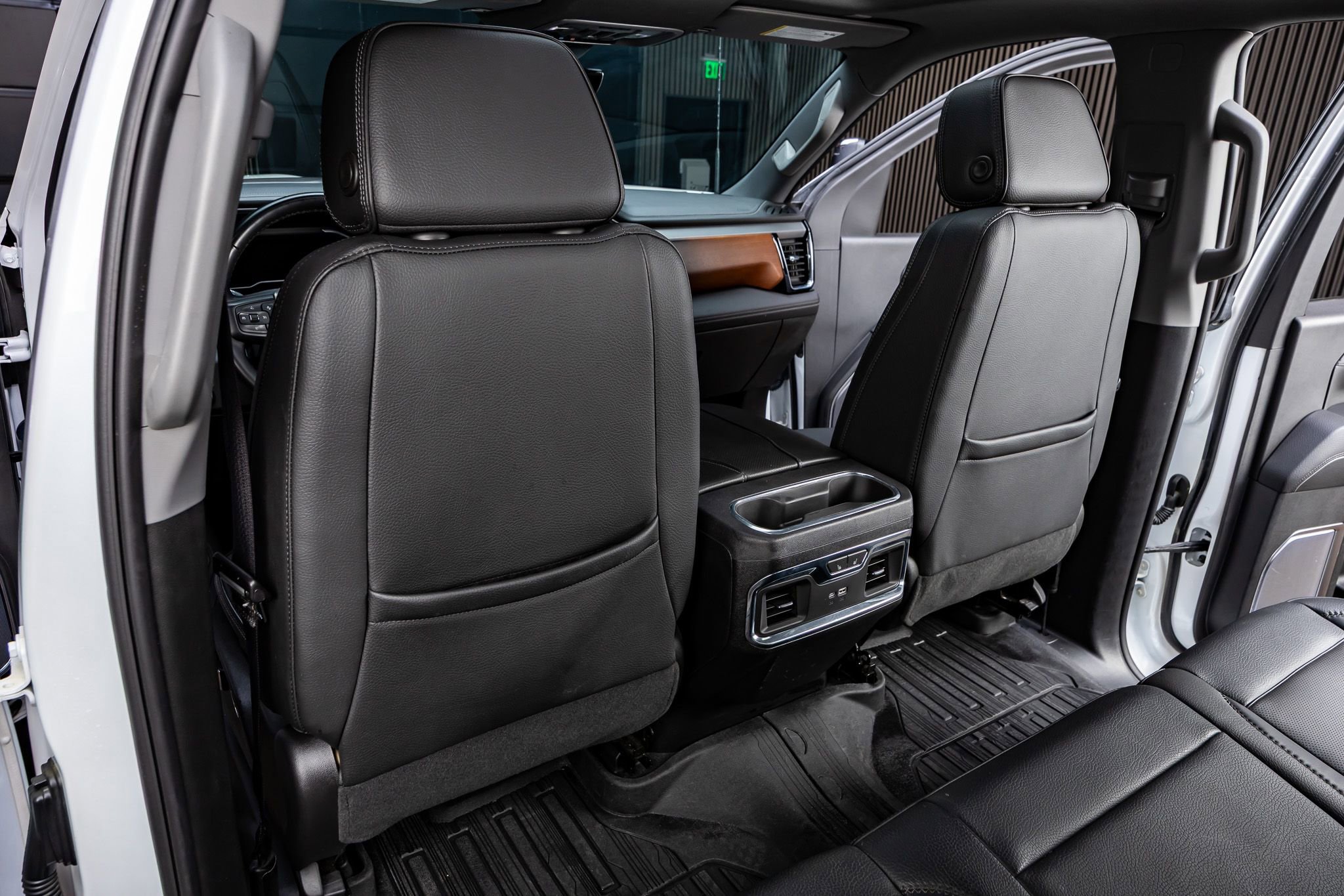 Used 2024 GMC Sierra 2500 Denali w/ Denali Reserve Package image 34