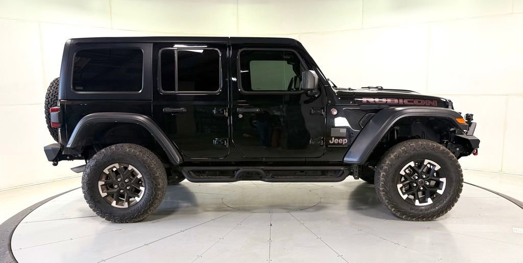 Used 2024 Jeep Wrangler Rubicon w/ Technology Group image 3