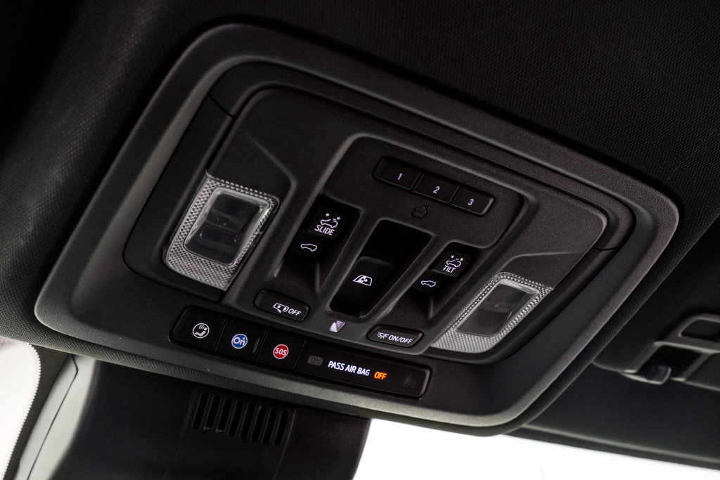 Used 2023 GMC Sierra 1500 AT4 w/ Technology Package AWD/4WD image 39