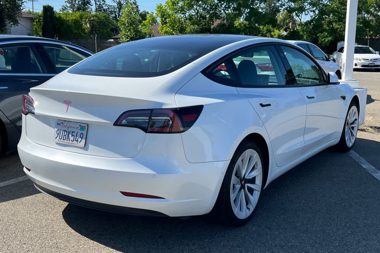Used 2021 Tesla Model 3 Standard Range Plus RWD image 4