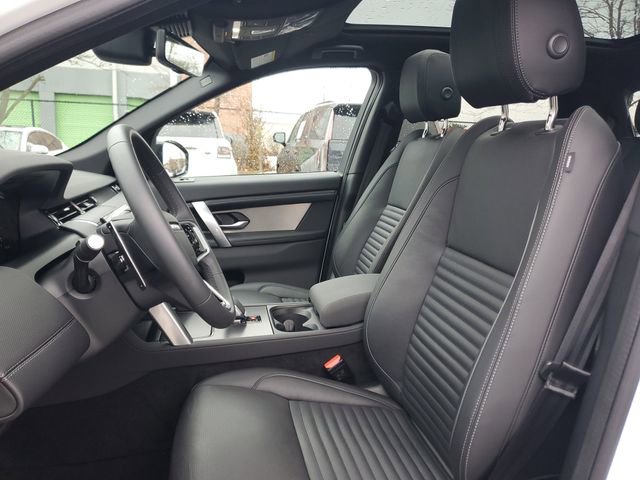 Used 2025 Land Rover Discovery Sport Dynamic SE AWD/4WD image 18