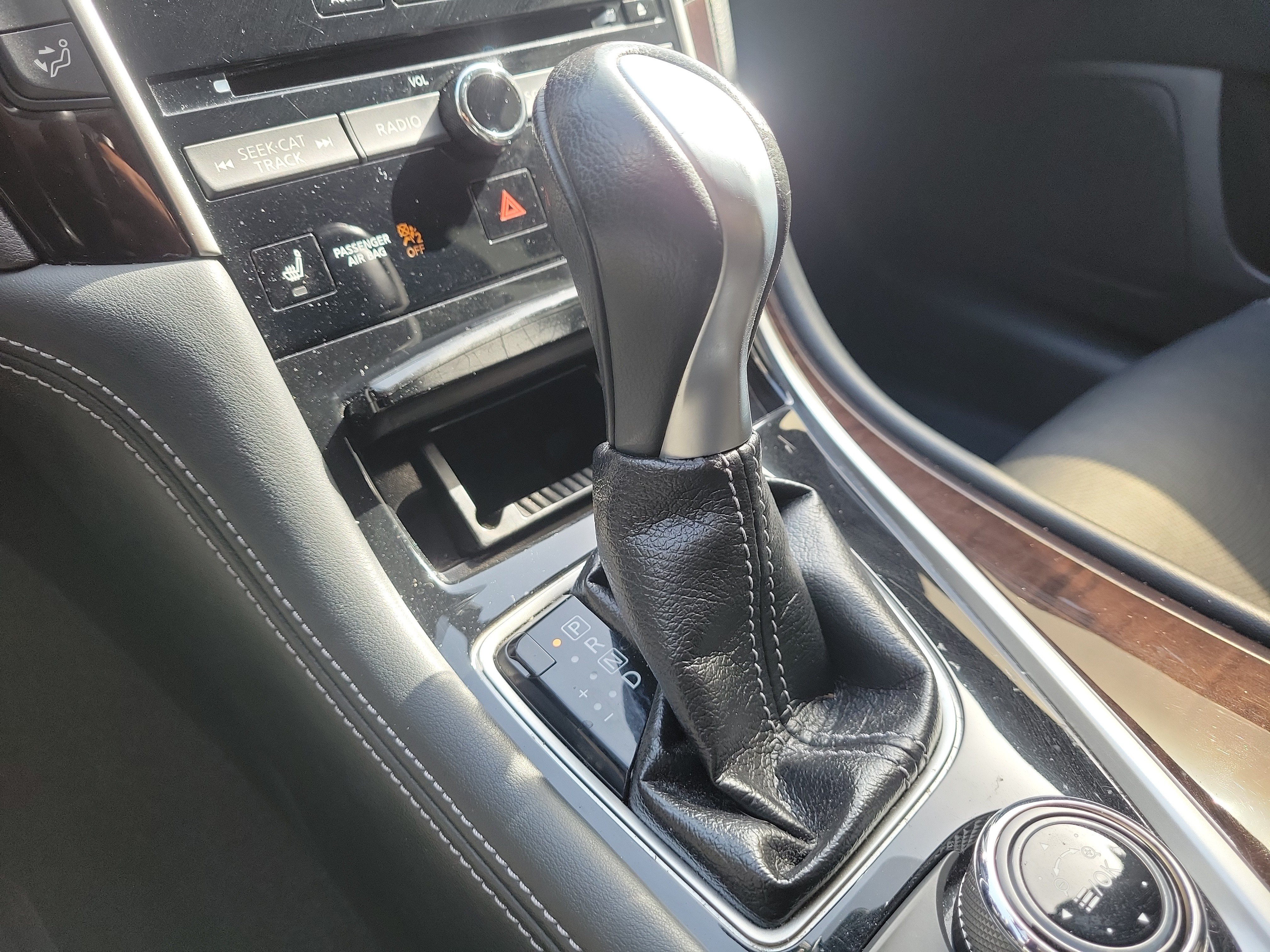 Used 2015 INFINITI Q50 Premium w/ Deluxe Touring Package RWD image 31