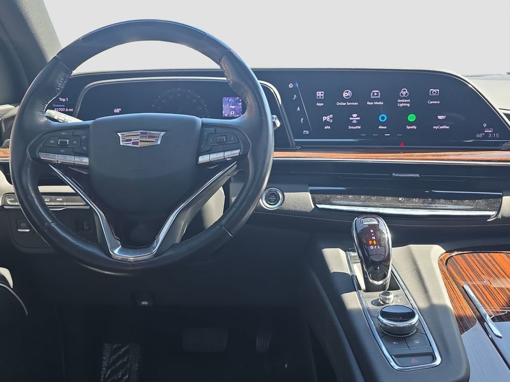 Used 2023 Cadillac Escalade Premium Luxury image 13