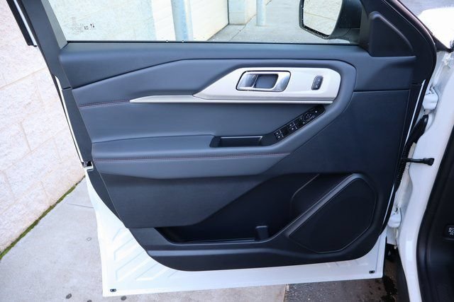 New 2026 Ford Explorer Active w/ Active Comfort Package AWD/4WD image 23