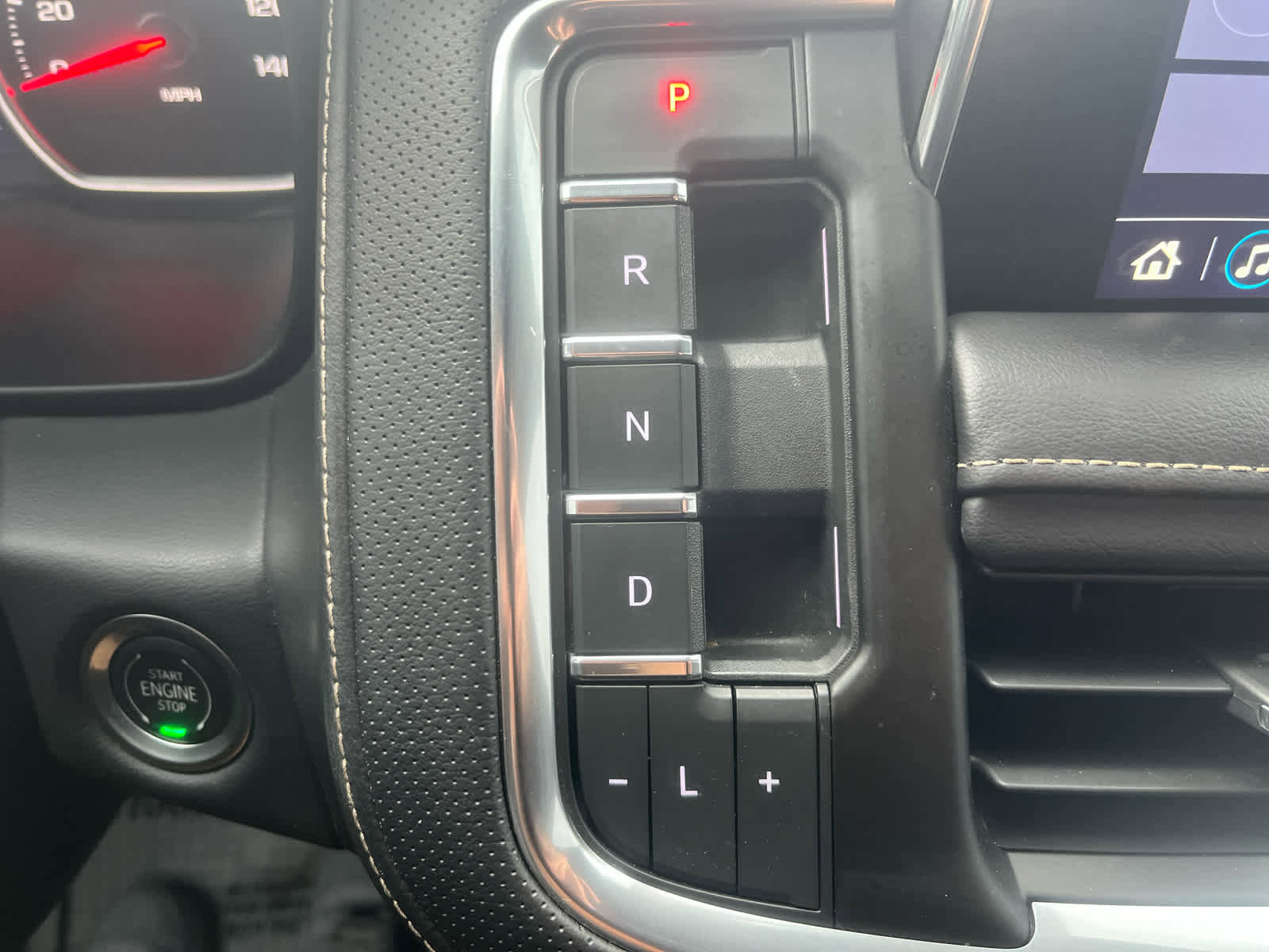 Used 2021 Chevrolet Tahoe Premier image 28