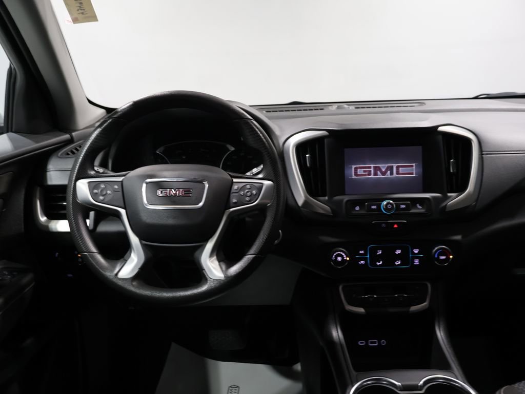 Used 2024 GMC Terrain SLE image 17