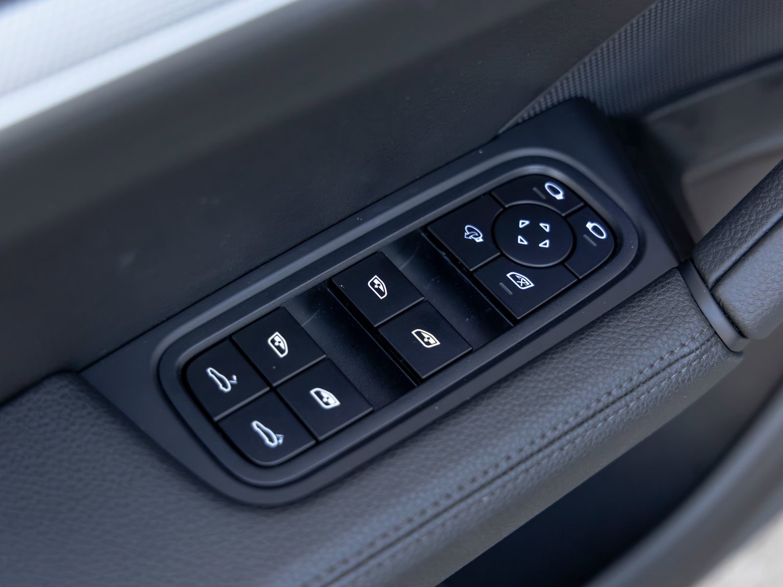 Certified 2026 Porsche Cayenne image 23