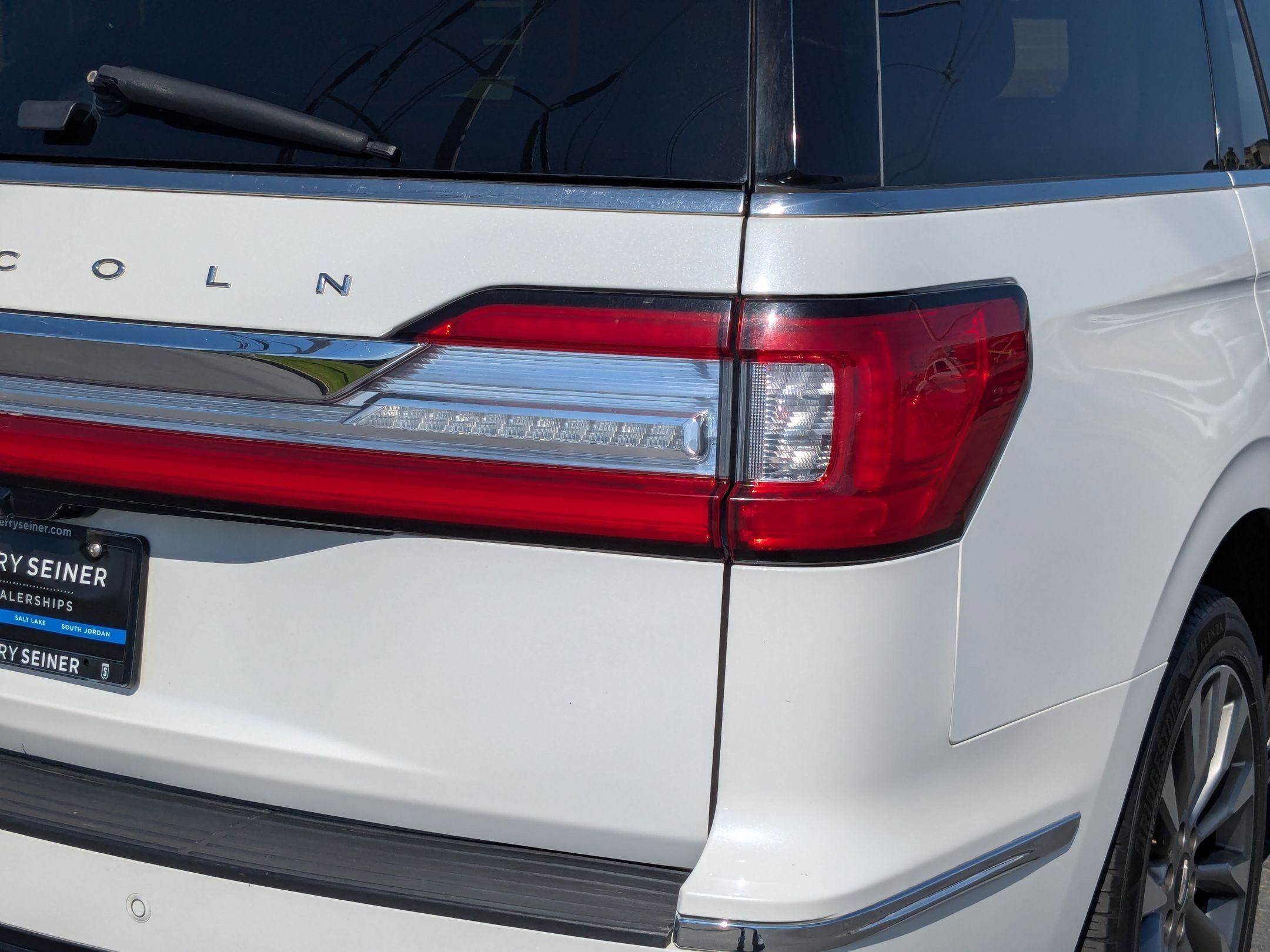 Used 2020 Lincoln Navigator Reserve w/ Luxury Package AWD/4WD image 11