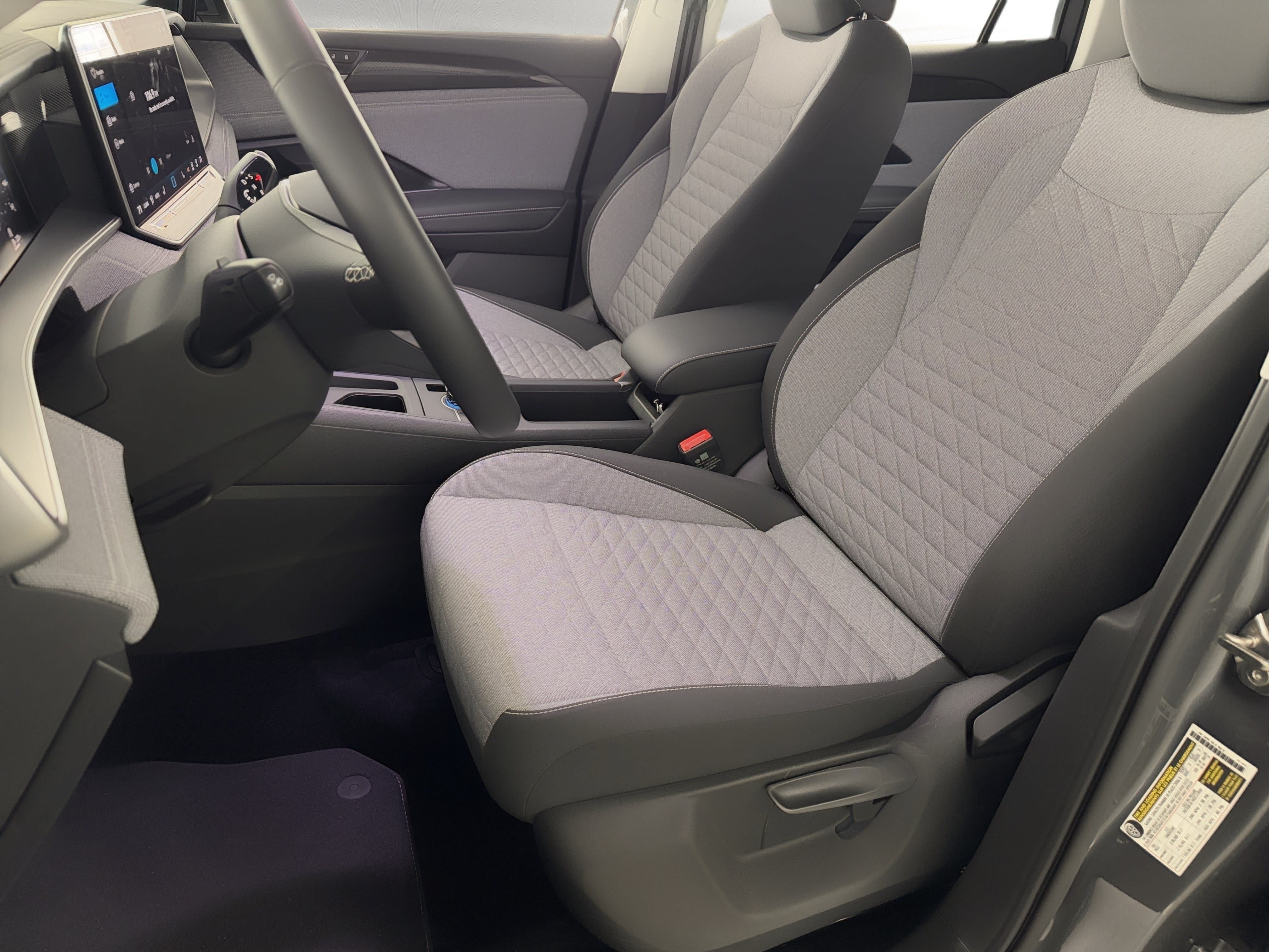 Used 2025 Volkswagen Tiguan S FWD image 5