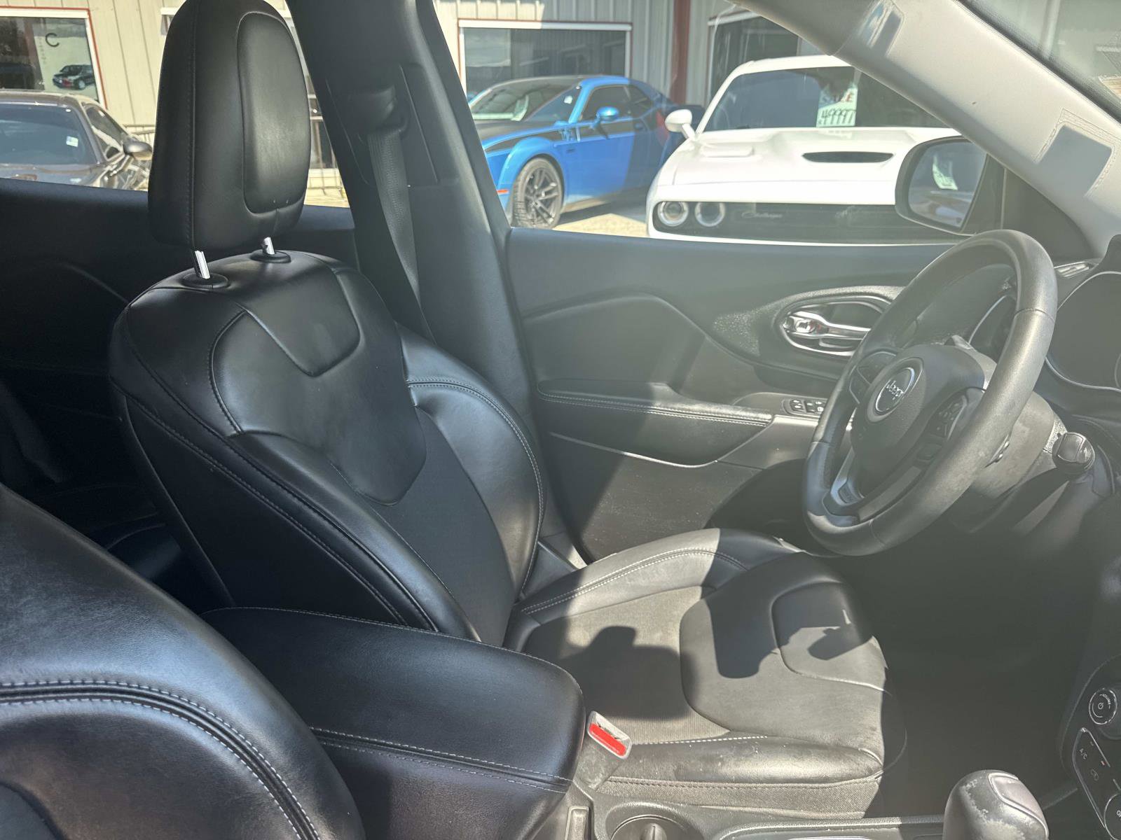 Certified 2020 Jeep Cherokee Latitude Plus image 10