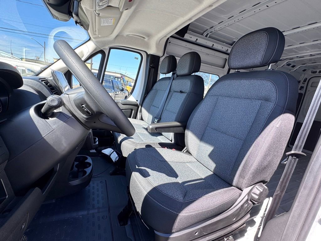 Used 2025 RAM ProMaster 3500 w/ Crew Van Package image 17