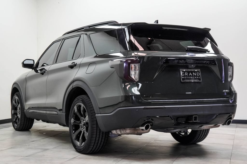 Used 2023 Ford Explorer ST-Line w/ Class IV Trailer Tow Package AWD/4WD image 12