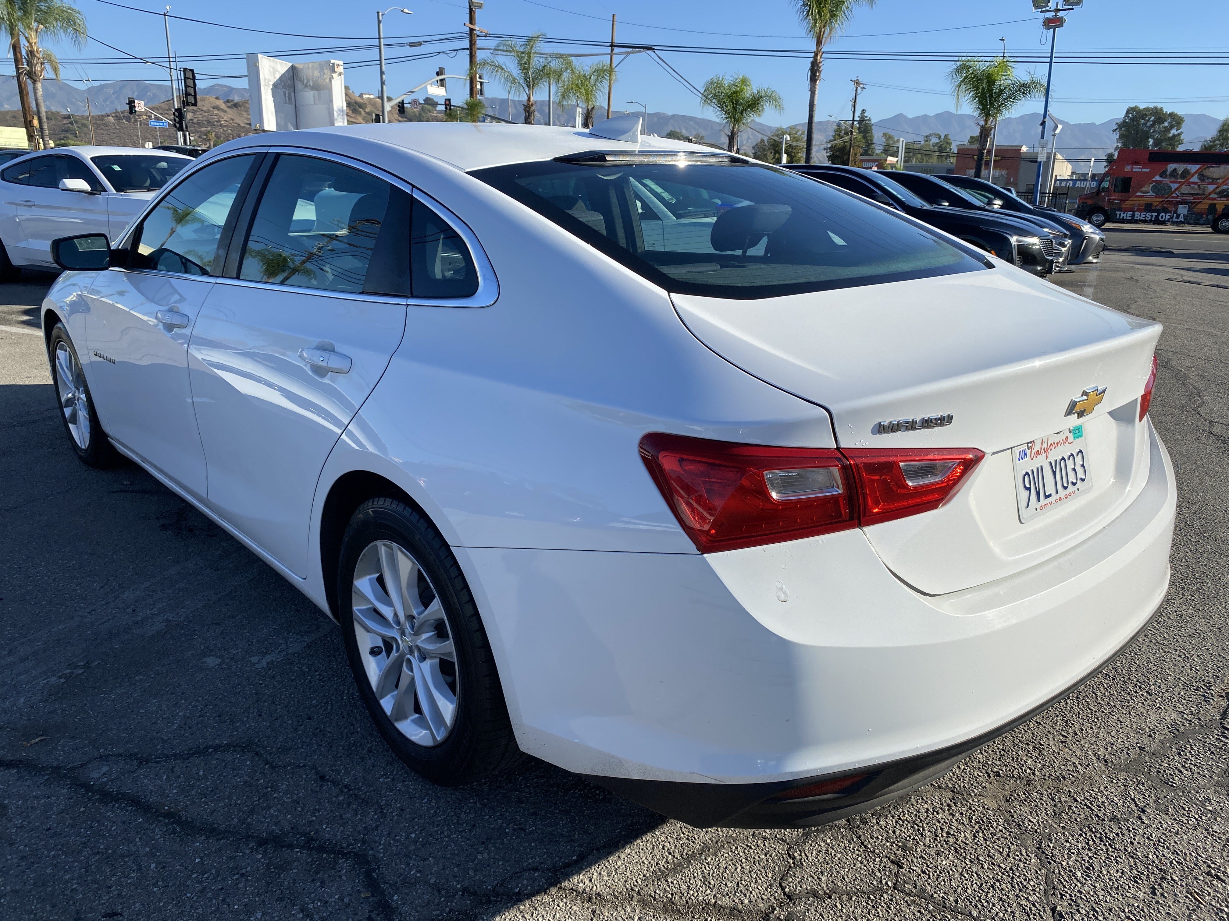 Used 2017 Chevrolet Malibu LT FWD image 11