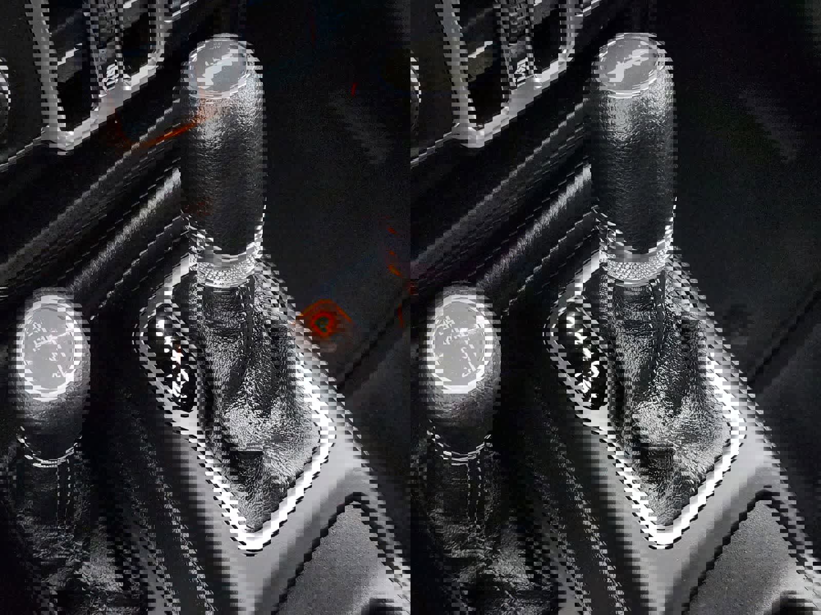 Used 2025 Jeep Wrangler Sport S image 17