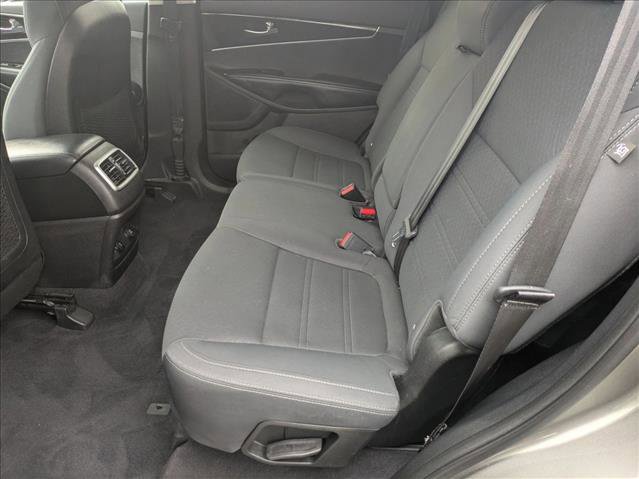 Used 2016 Kia Sorento LX w/ LX Convenience Package image 17