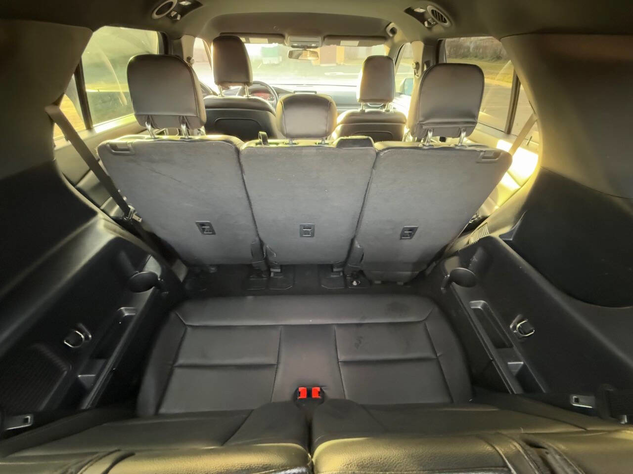Used 2020 Ford Explorer XLT w/ Equipment Group 202A AWD/4WD image 12