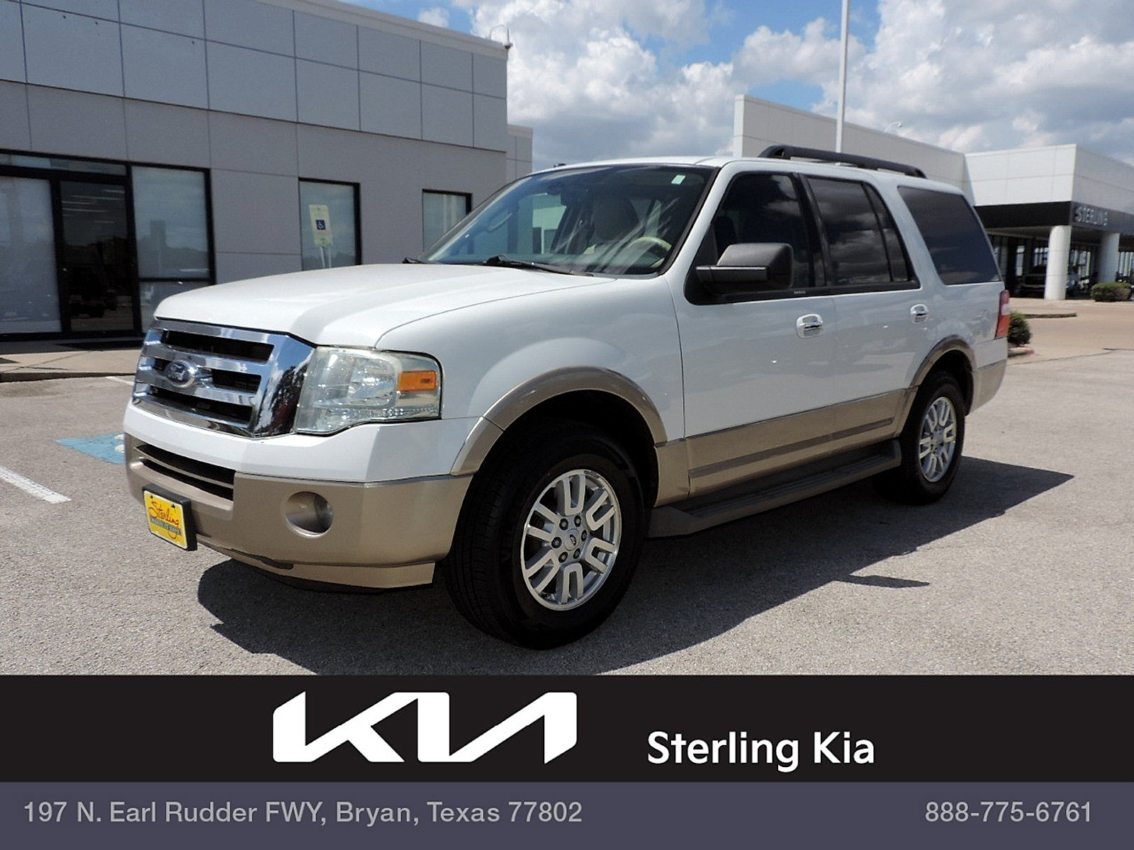 Used 2014 Ford Expedition XLT w/ Equipment Group 201A