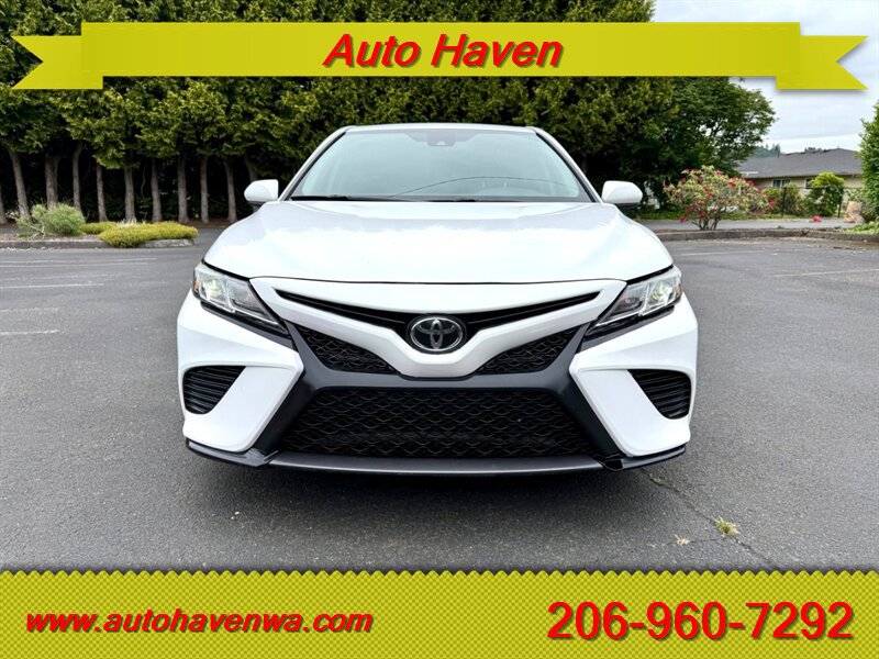 Used 2019 Toyota Camry SE FWD image 3