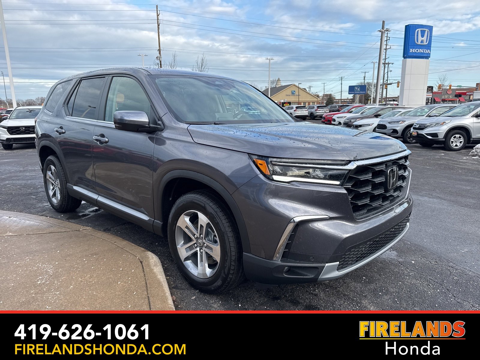 New 2025 Honda Pilot EX-L image 3