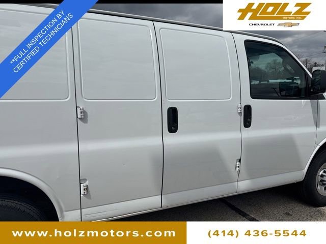 Used 2019 Chevrolet Express 2500 w/ Driver Convenience Package image 4