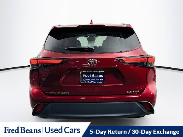 Used 2023 Toyota Highlander XLE AWD/4WD image 7