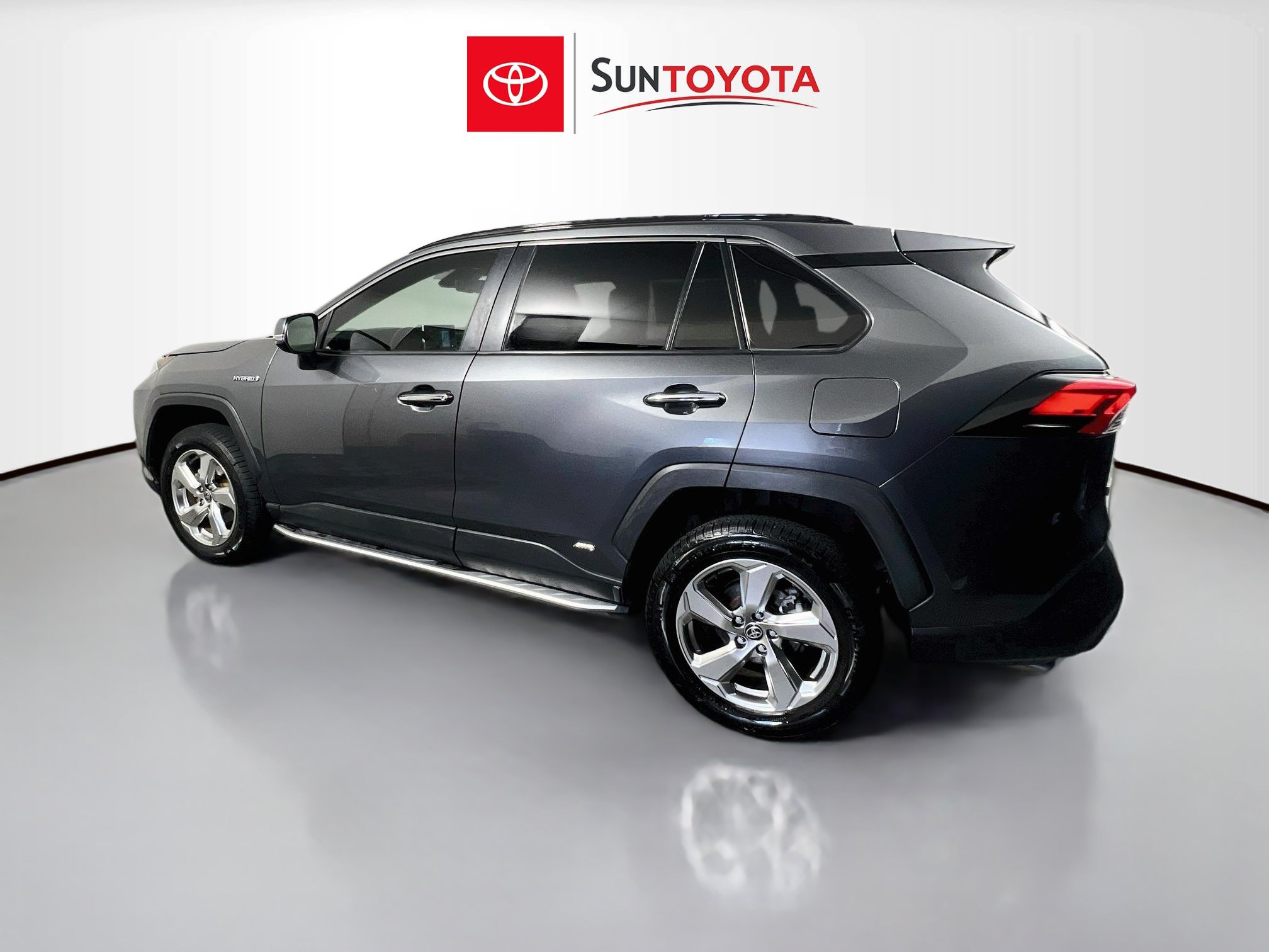 Used 2021 Toyota RAV4 Limited AWD/4WD image 6