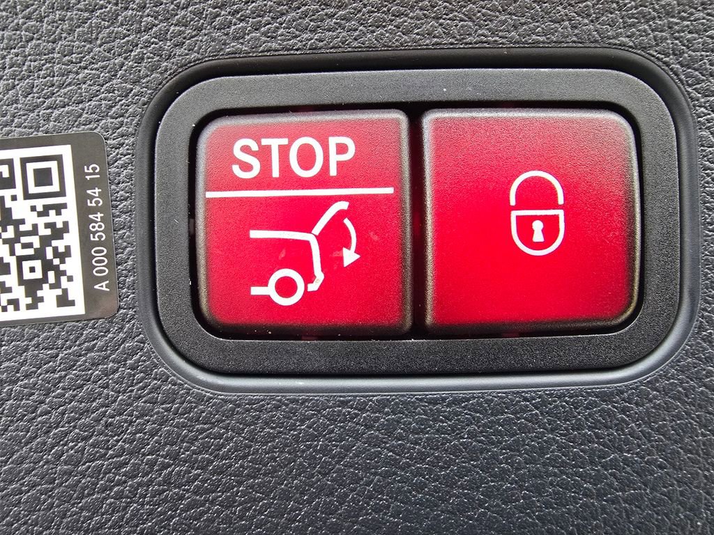 Used 2026 Mercedes-Benz GLC 300 4MATIC image 21