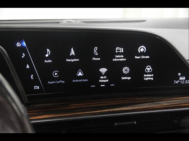 Certified 2022 Cadillac Escalade Premium Luxury AWD/4WD image 11