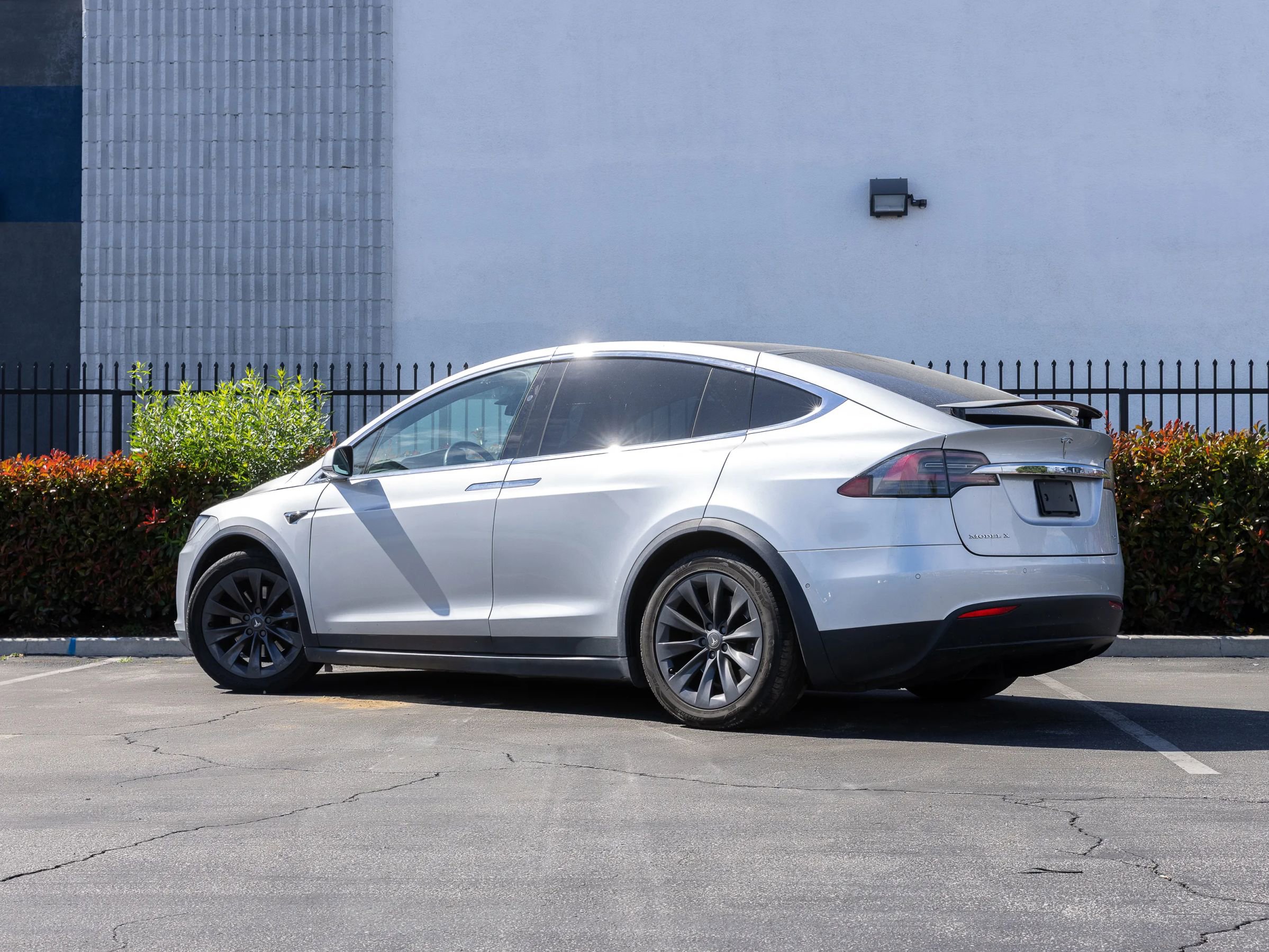 Used 2017 Tesla Model X 75D image 5