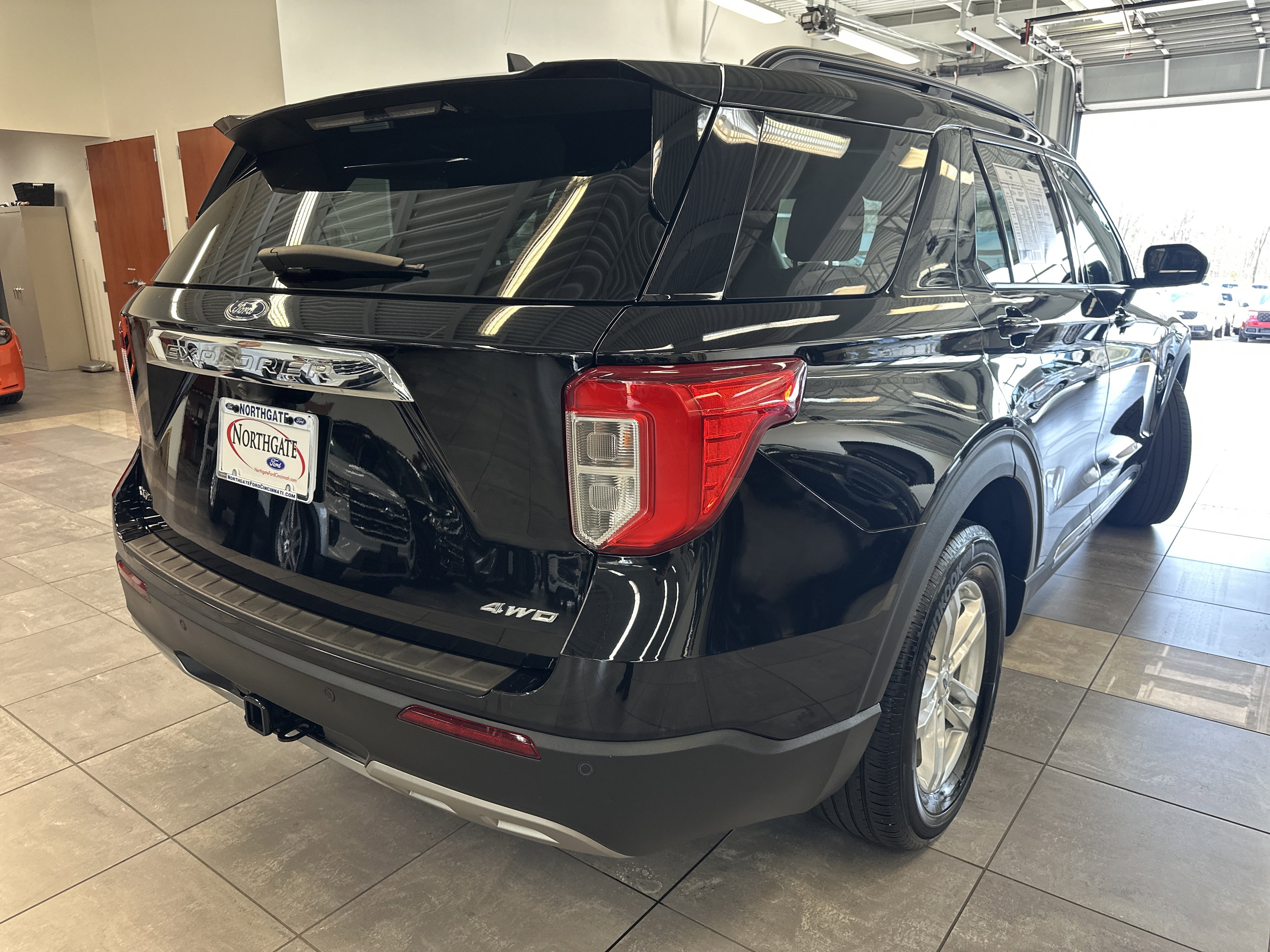 Used 2023 Ford Explorer XLT w/ Equipment Group 202A image 14