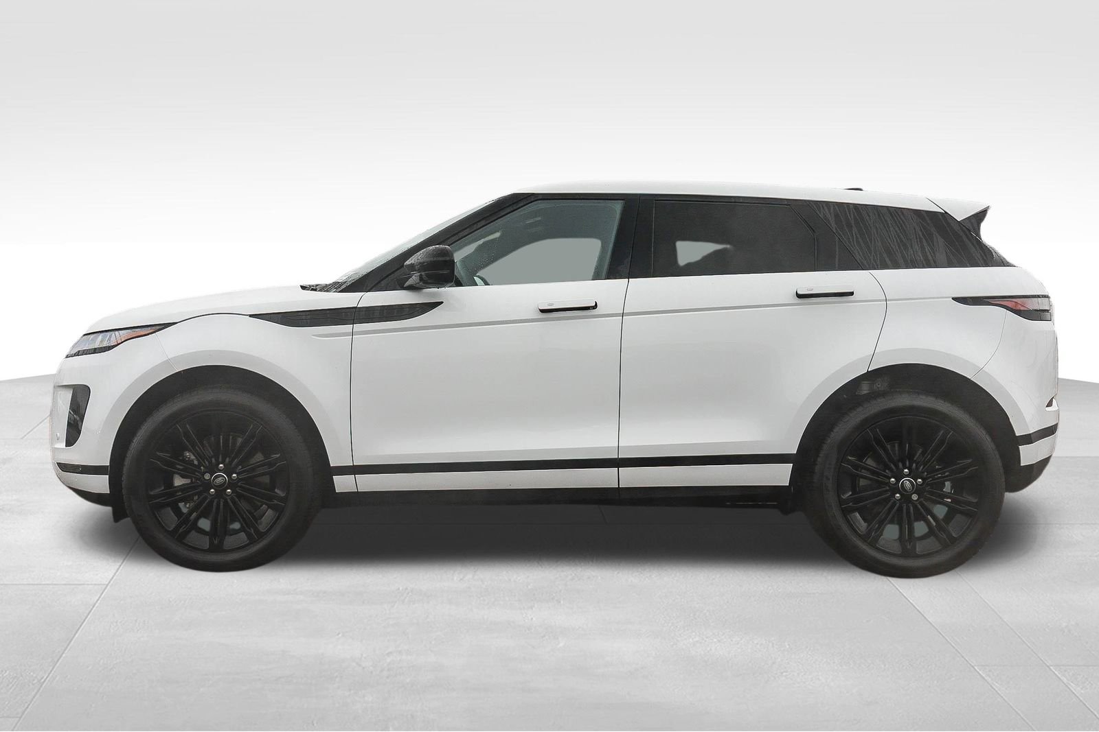 Used 2025 Land Rover Range Rover Evoque S image 8