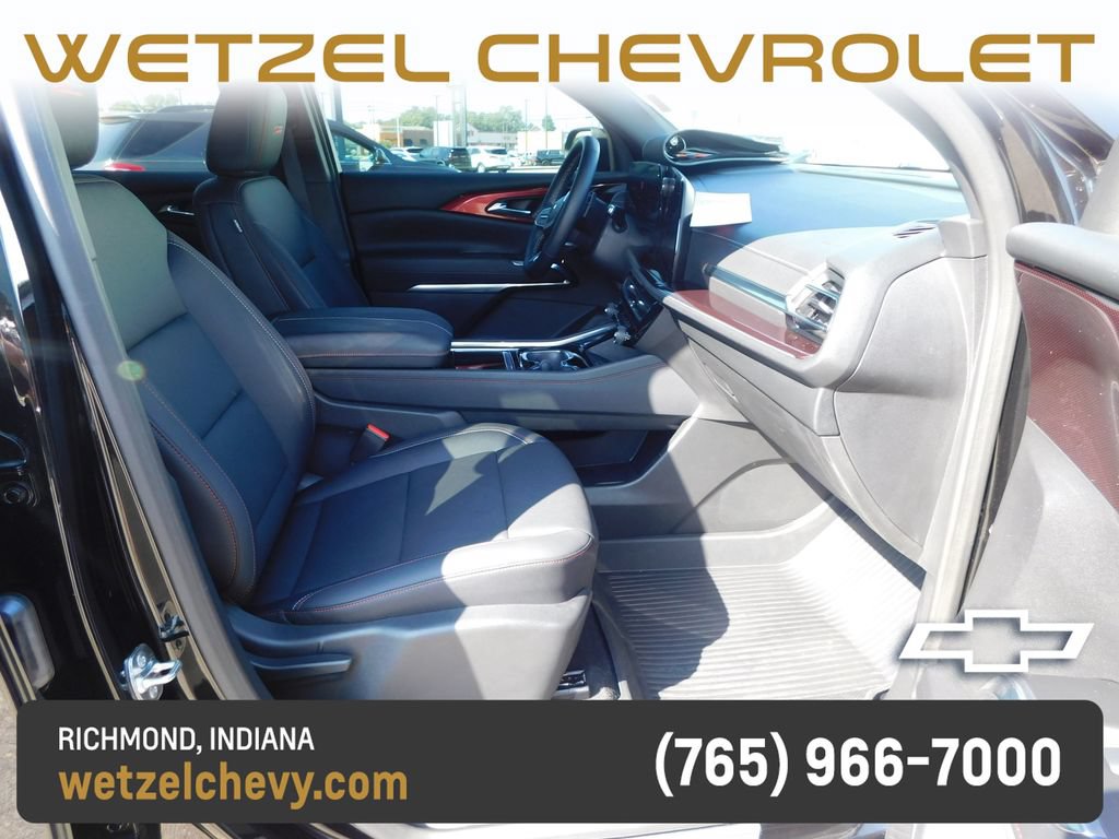 Used 2025 Chevrolet Traverse Z71 w/ Driver Confidence Package AWD/4WD image 17
