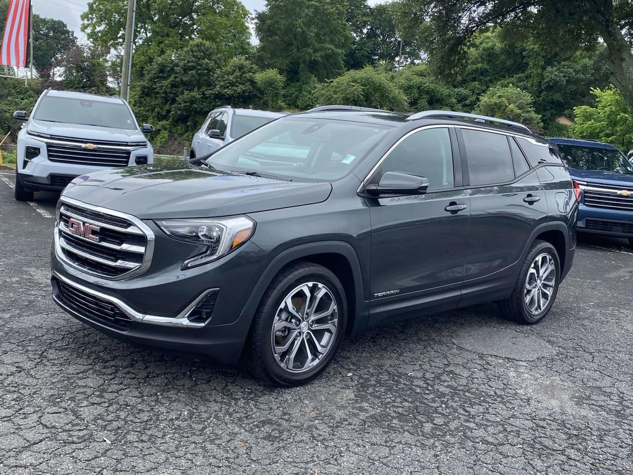 Used 2021 GMC Terrain SLT FWD image 3