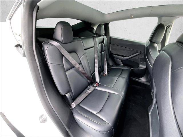 Used 2021 Tesla Model Y Long Range AWD/4WD image 27