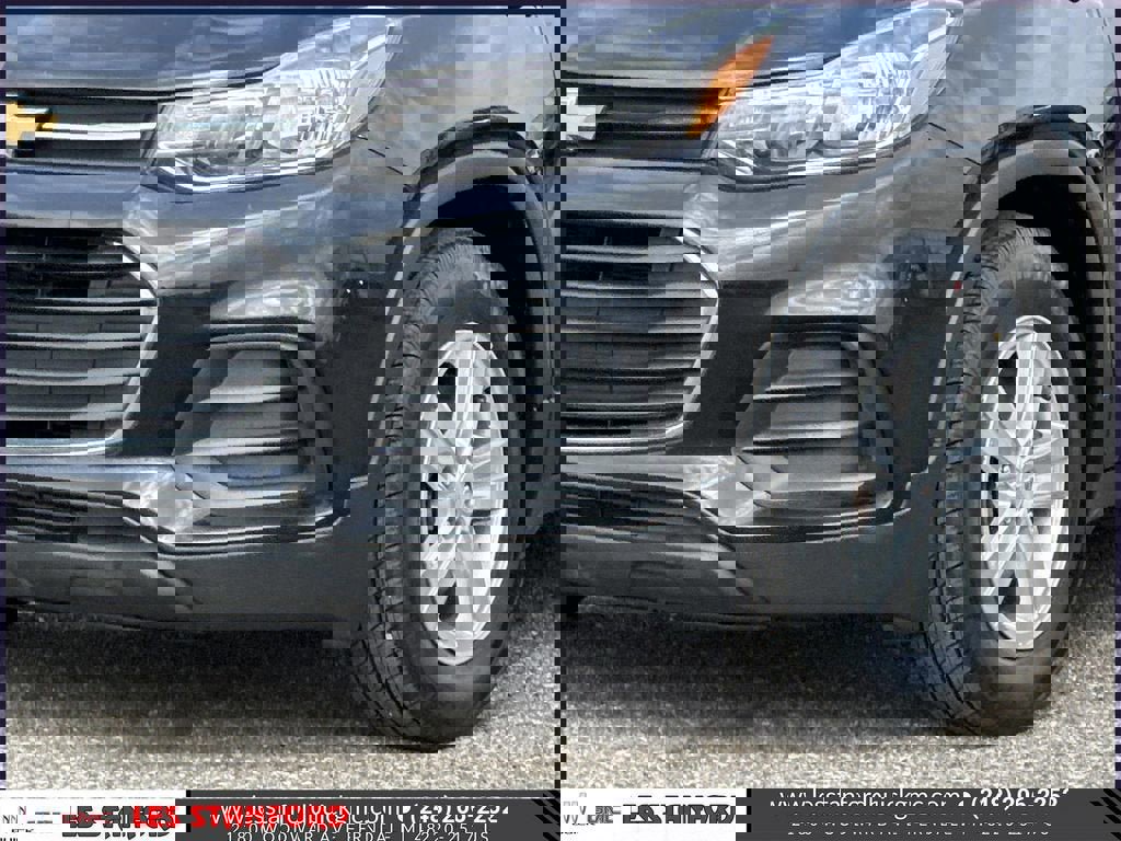 Used 2020 Chevrolet Trax LS FWD image 9