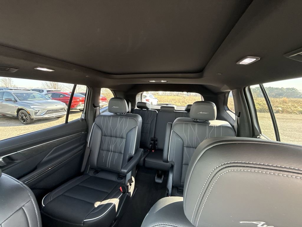 Certified 2025 Buick Enclave Avenir w/ Super Cruise Package image 11