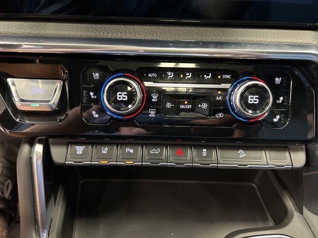 Used 2024 GMC Sierra 3500 Denali w/ Denali Reserve Package image 27