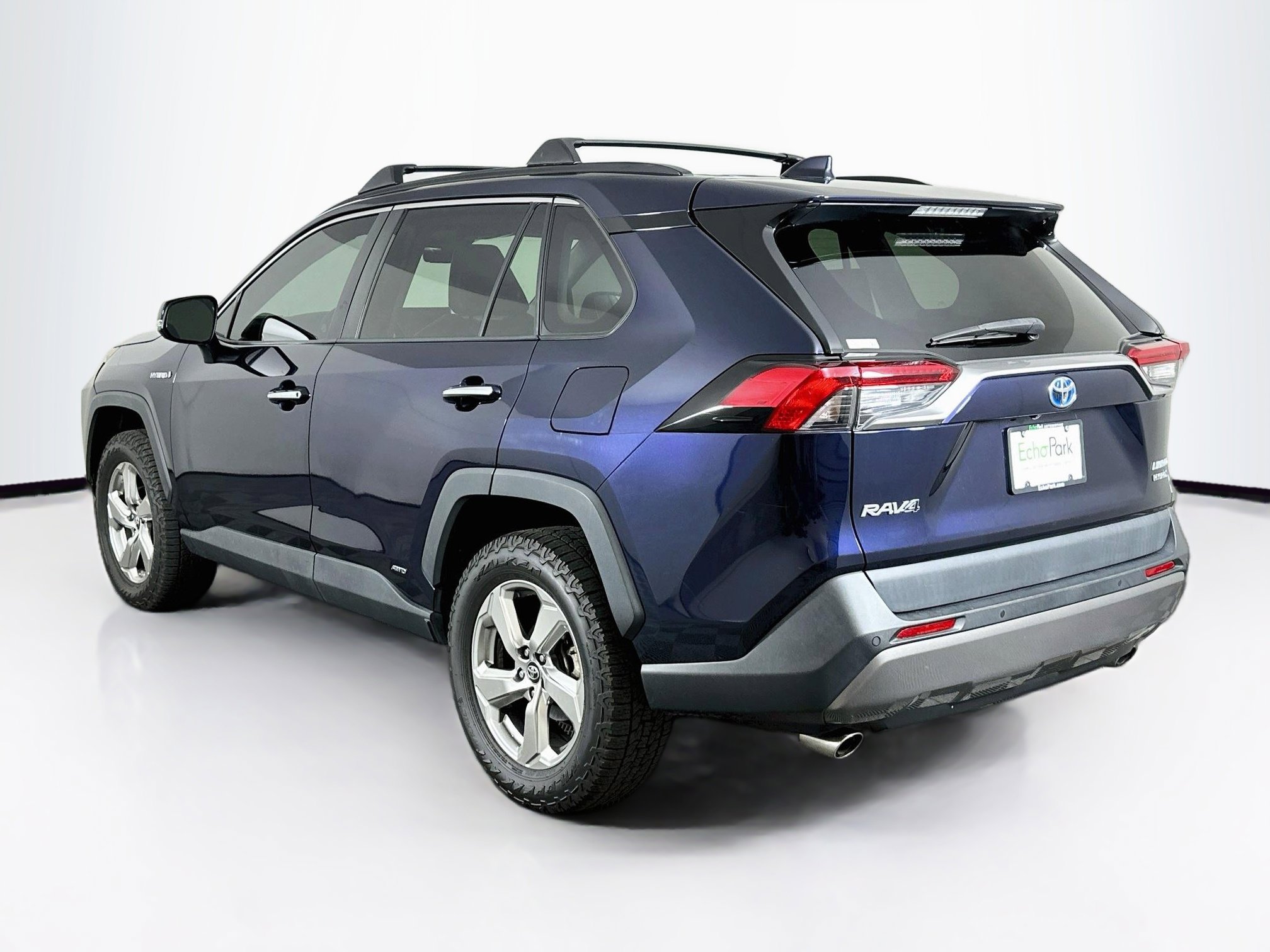 Used 2019 Toyota RAV4 Limited AWD/4WD image 5