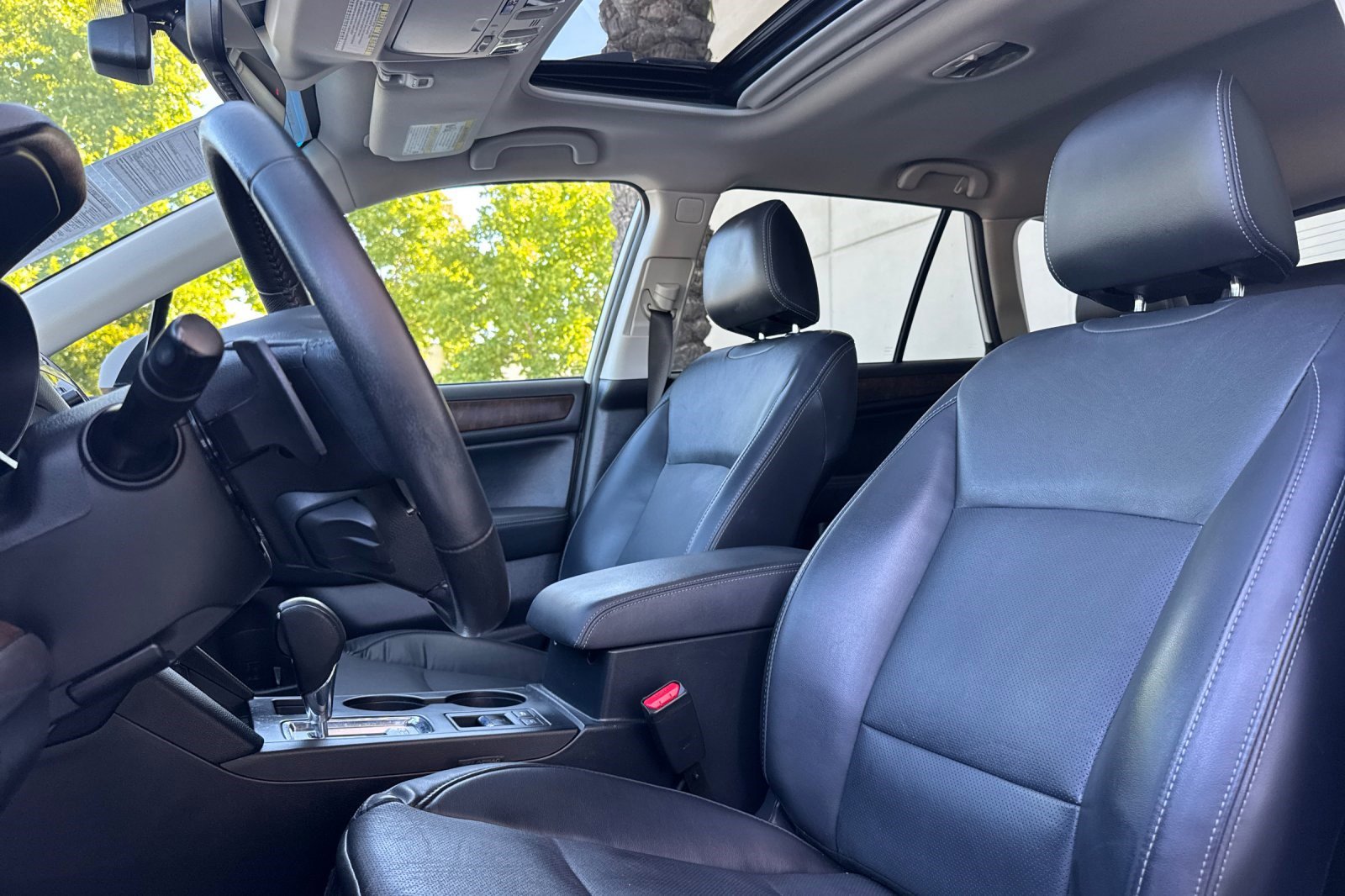 Used 2017 Subaru Outback 2.5i Limited AWD/4WD image 15
