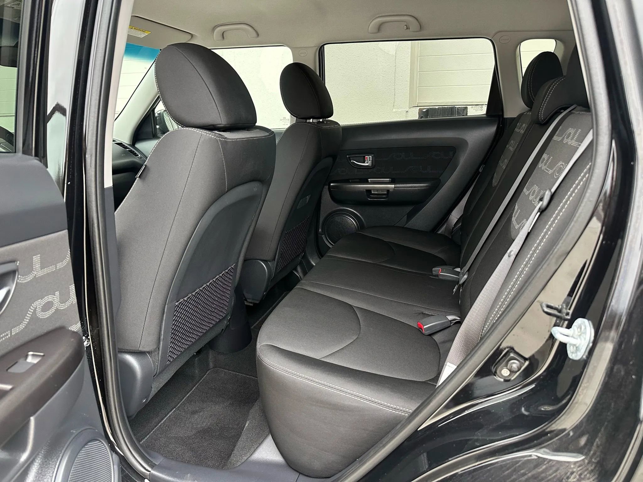 Used 2013 Kia Soul + w/ Audio Pkg image 11
