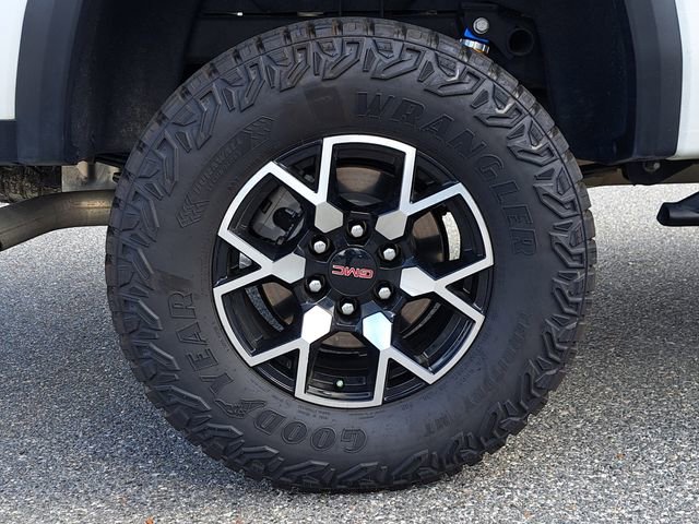 Used 2024 GMC Canyon AT4X image 5