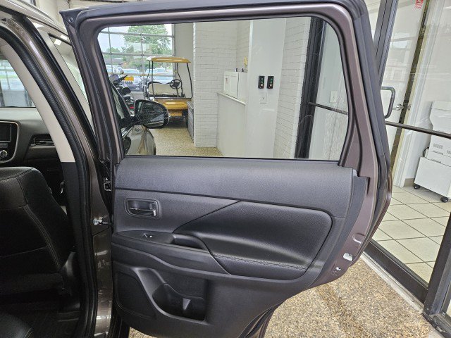 Used 2018 Mitsubishi Outlander LE FWD image 16