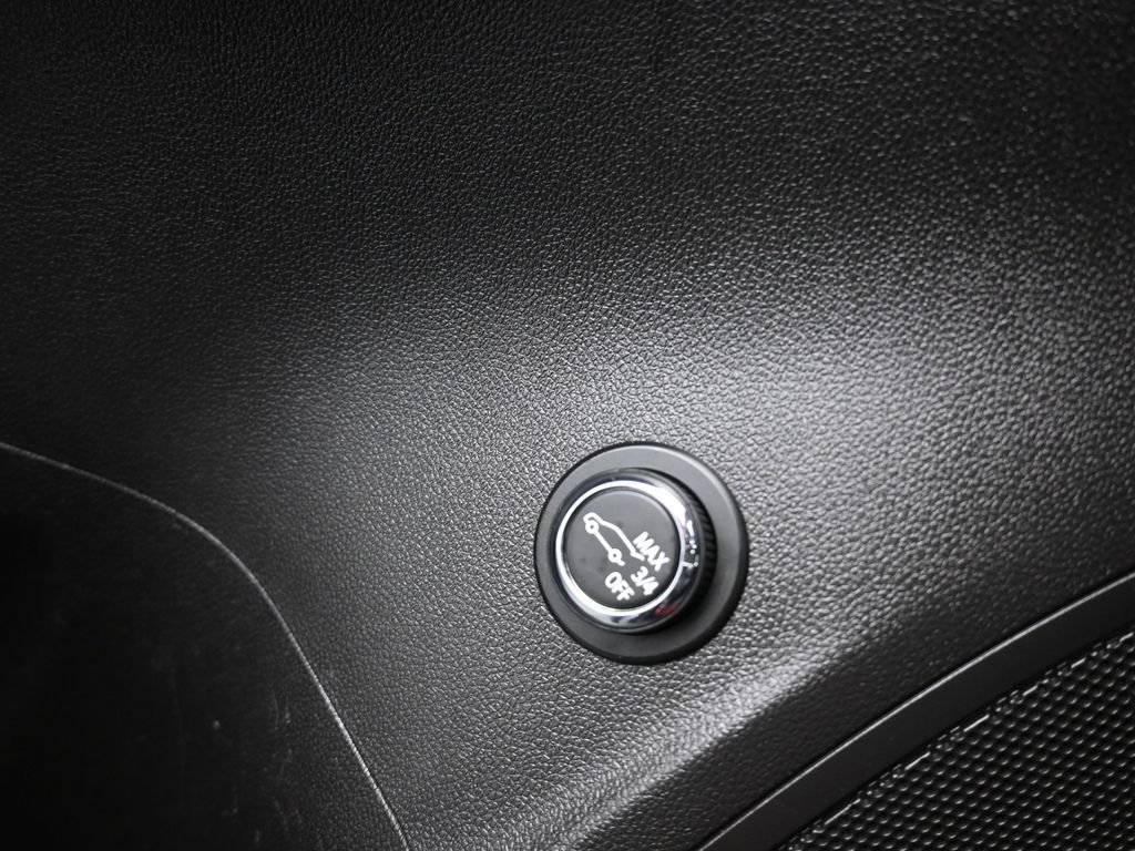 Used 2023 Buick Envision Essence w/ Sport Touring Package FWD image 11